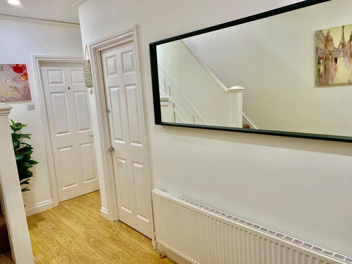 London 2 Bedroom Apartment, Kitchen, Reception And Private Garden Exterior foto
