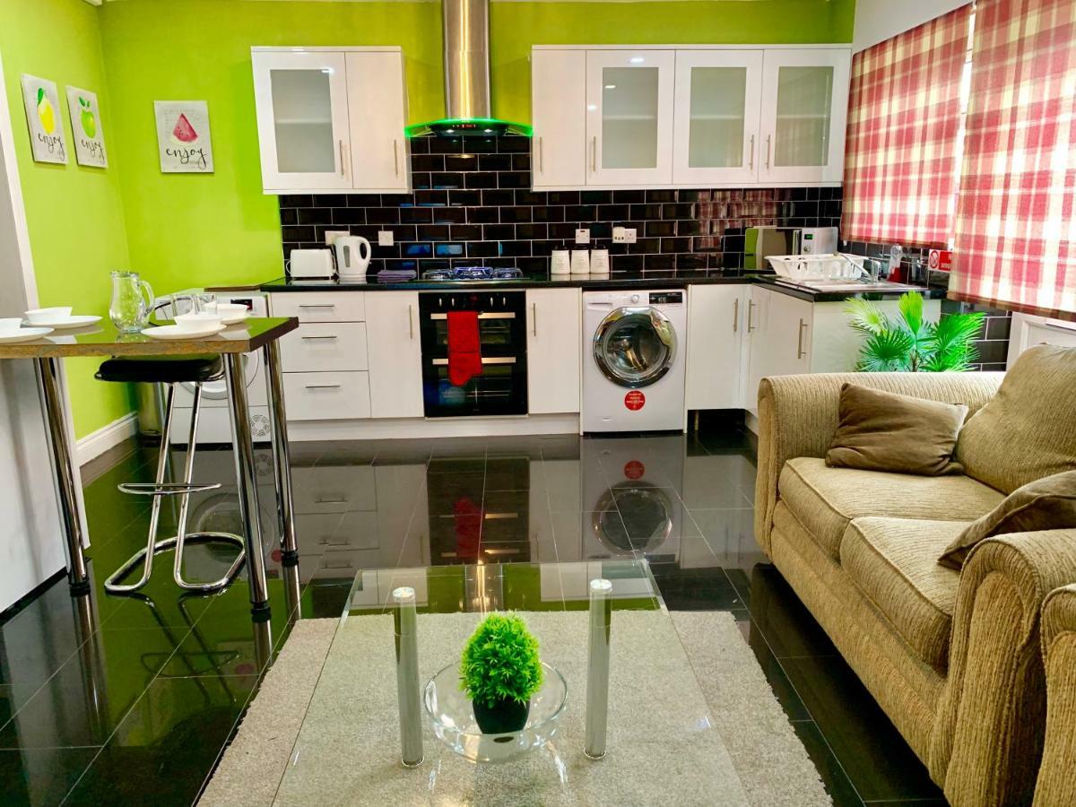 London 2 Bedroom Apartment, Kitchen, Reception And Private Garden Exterior foto