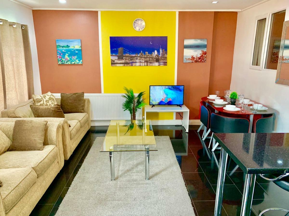 London 2 Bedroom Apartment, Kitchen, Reception And Private Garden Exterior foto