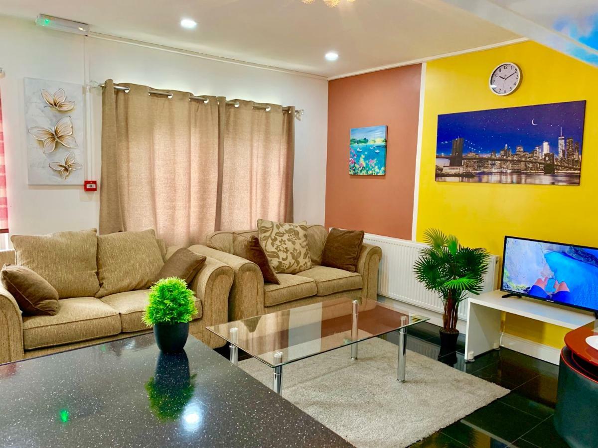 London 2 Bedroom Apartment, Kitchen, Reception And Private Garden Exterior foto