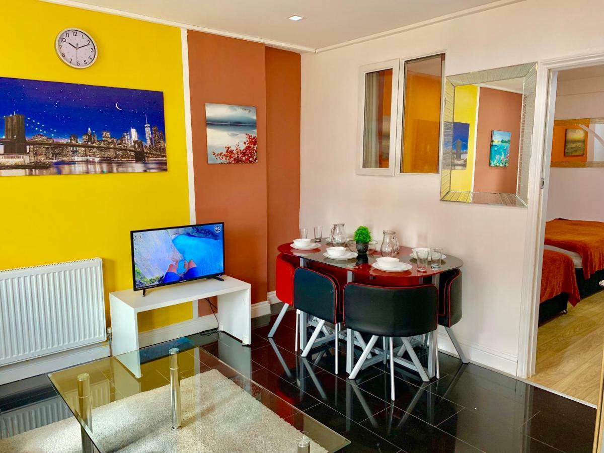 London 2 Bedroom Apartment, Kitchen, Reception And Private Garden Exterior foto