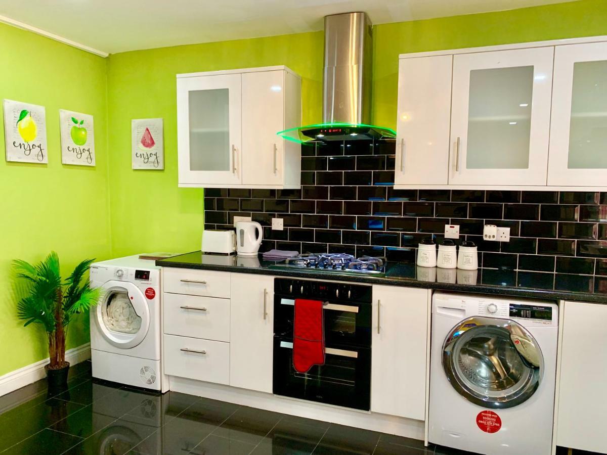 London 2 Bedroom Apartment, Kitchen, Reception And Private Garden Exterior foto